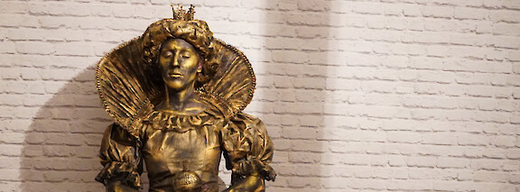 human statue hire uk