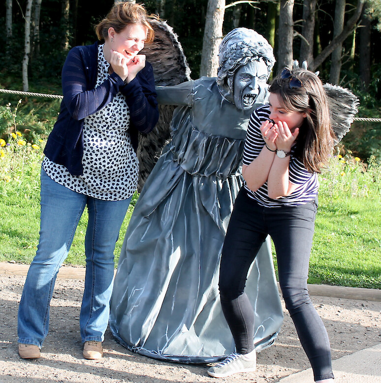 halloween human statue uk