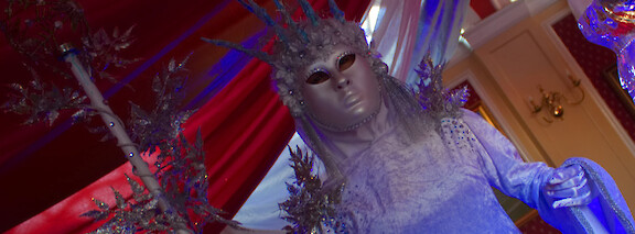 ice queen human statue hire uk