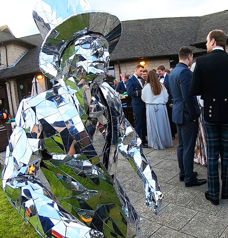 hire mirrorman performer dancer uk