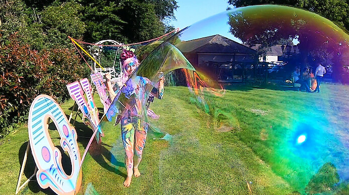 giant bubble show hire uk